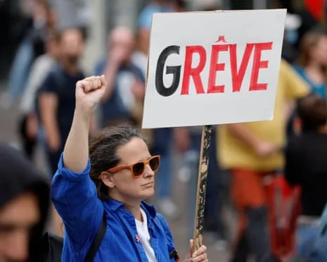 France Preparing for Major Strike Action Amid Worsening Political Crisis